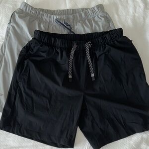 Bundle of TWO men’s Fabletics The One lined shorts - M